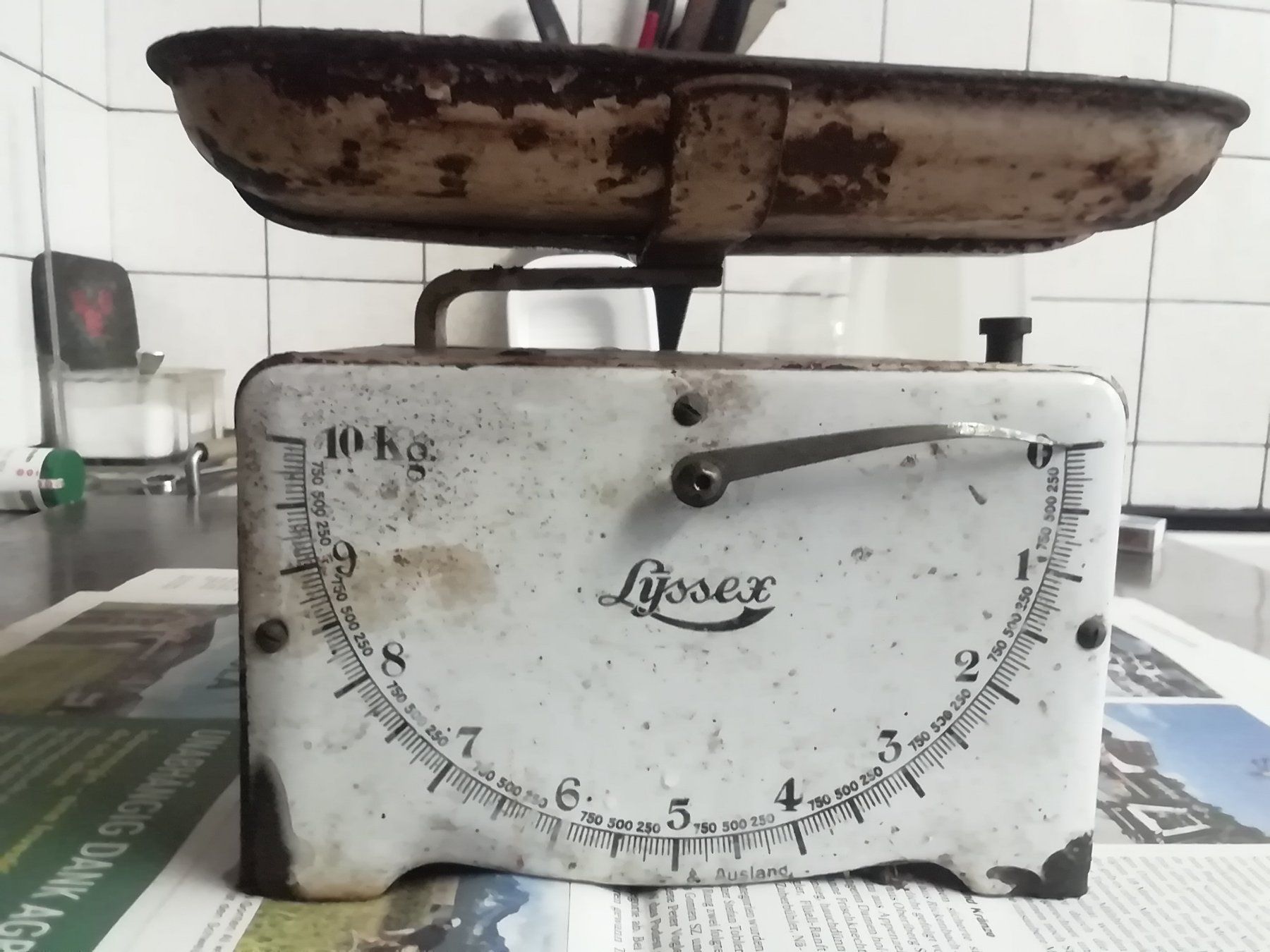 Lyssex Bilance e pesi: Antike Küchenwage – Usato da Sursee venduto da Alhpa 1