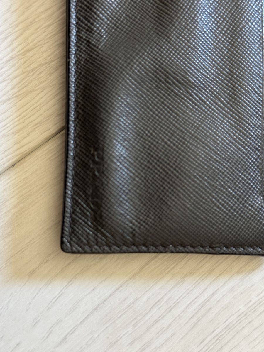 Prada Portafogli: Orginal Prada Kartenbrieftasche (Preis Verhandelbar) – Usato da Scuol venduto da SilvanaE14 5