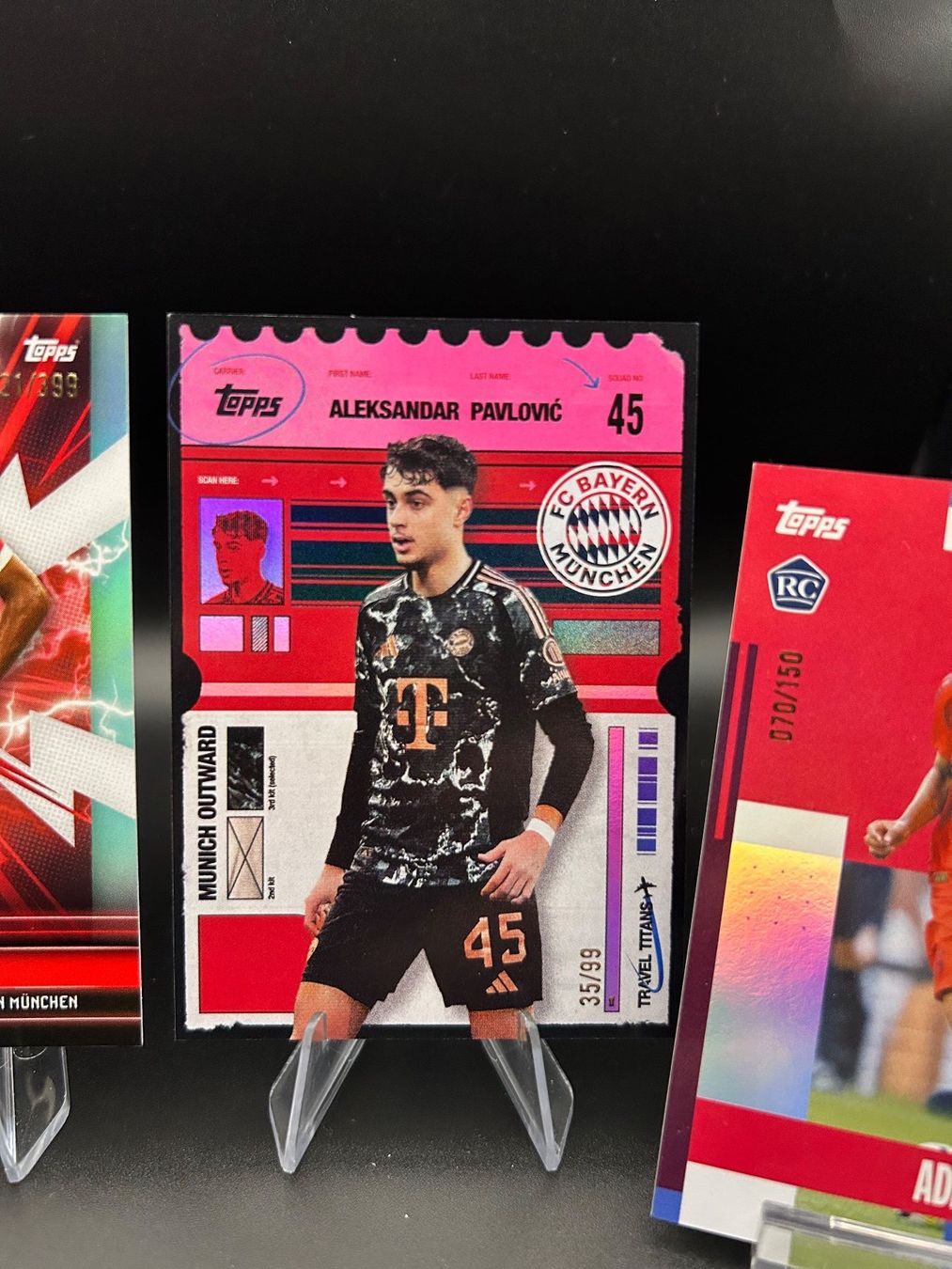 Topps Carte collezionabili: TOPPS Bayern München NUMBERED Bundle - Coman, Pavlovic & co – Nuovo (secondo la descrizione) da Zürich venduto da sfr_77p9 2