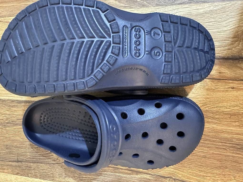 Herrenschuhe: Neue ungebrauchte dunkelblaue Crocs – Neu und originalverpackt aus Zürich von sab_mby7 1