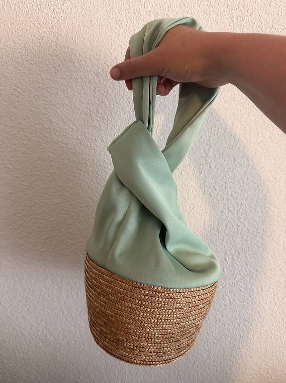 Sacs femmes: Designer Korbtasche SAAPIE HELLAS 1950  CHF 55. VB – D'occasion à Wallisellen par bid_sbr9