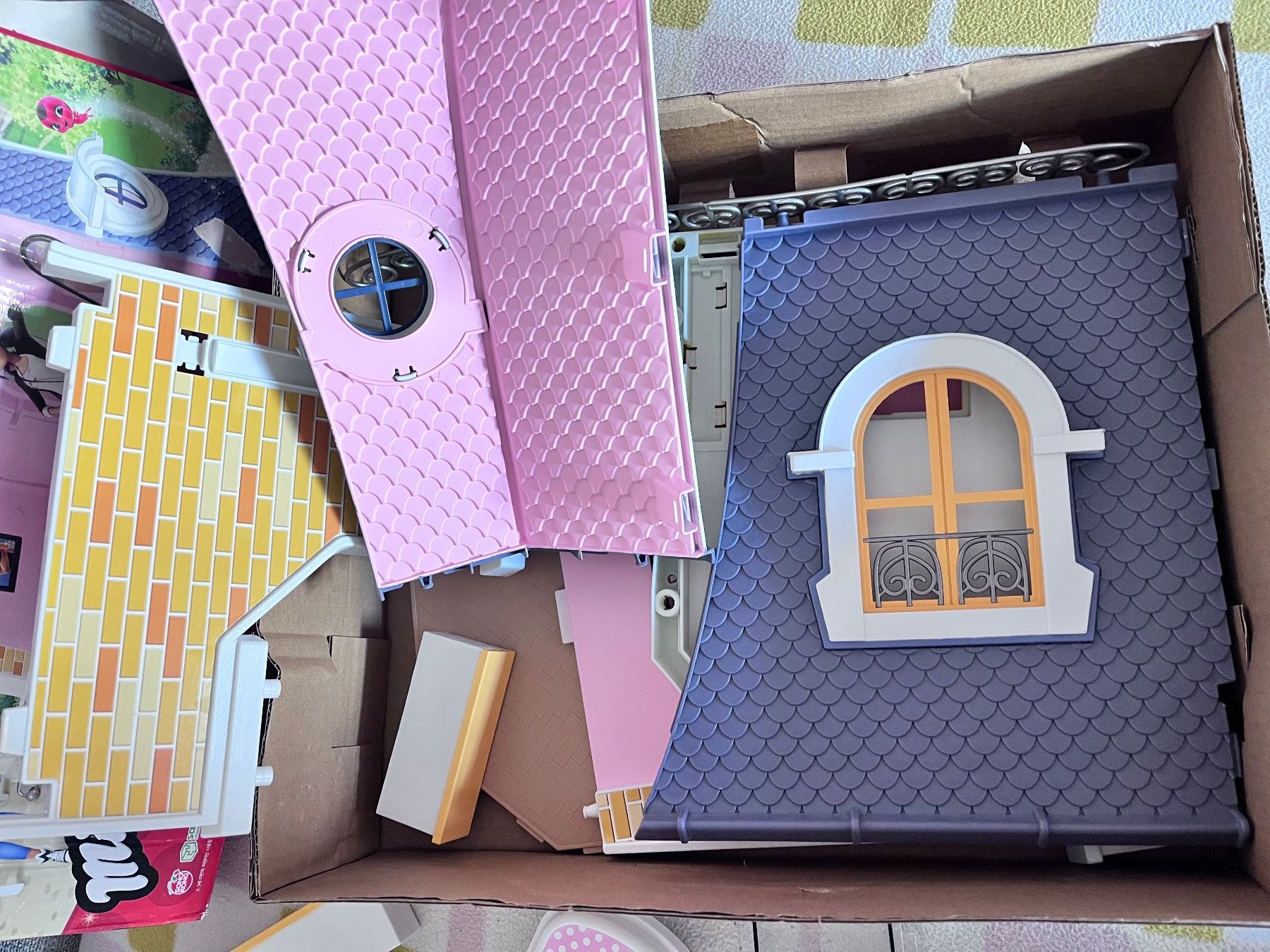 Case e mobili per bambole: Miraculous Ladybug Chambre Maison – Usato da Liebefeld venduto da mandioca 3