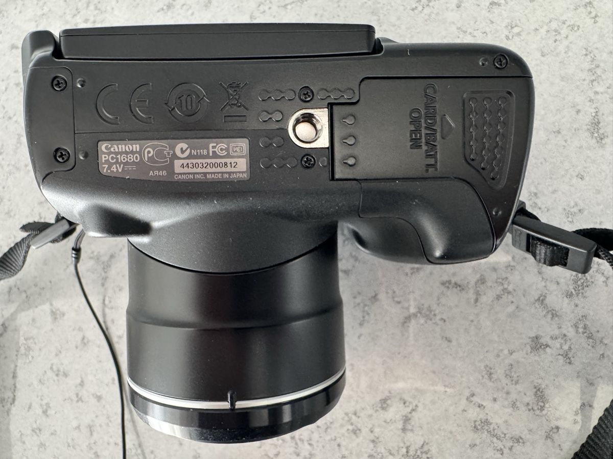 Canon Fotocamera: Digitalkameras Canon und Panasonic – Usato da Riggisberg venduto da Blackboeri 3