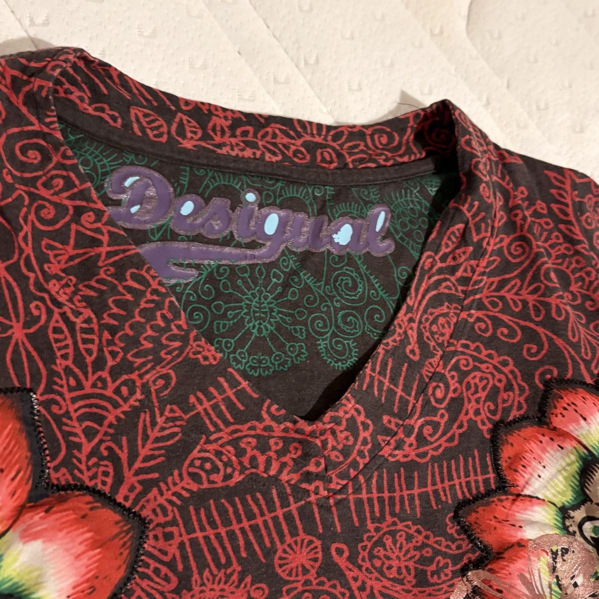 Desigual Maglioni & Felpe: Roter gemusterter Desigual Pullover – Nuovo (secondo la descrizione) da Brünisried venduto da Livtsukki2ndHand 7