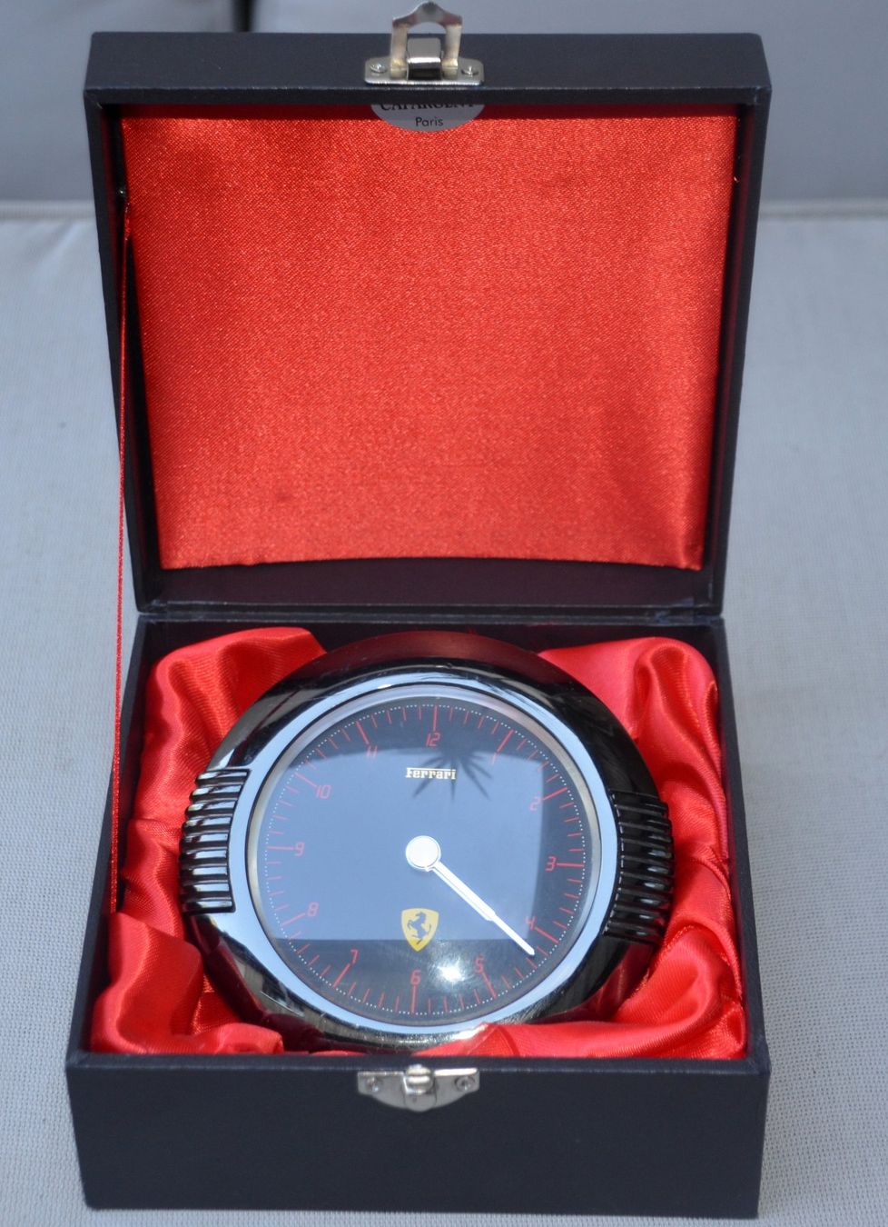 Stand- & Wanduhren: Ferrari Formula 1990's Tischuhr / horloge de table – Gebraucht aus Collonges von Auganien 4