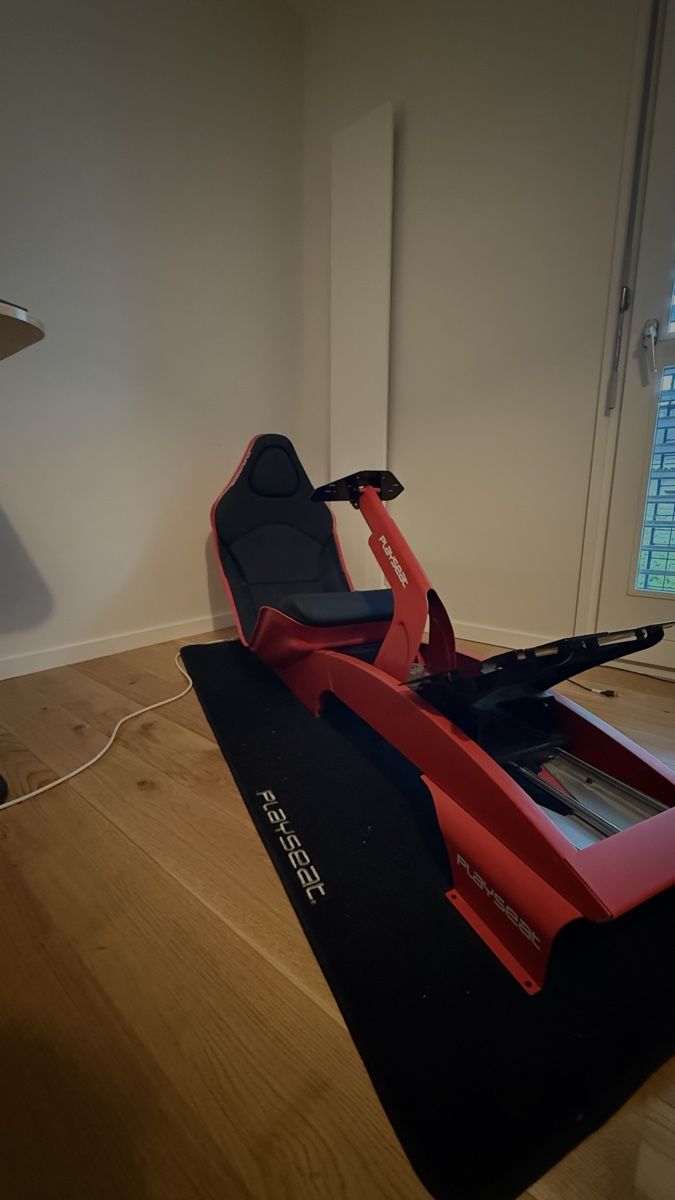 Console: Siège / backet course. Rouge et noir – Nuovo (secondo la descrizione) da Satigny venduto da max_j8tz 1