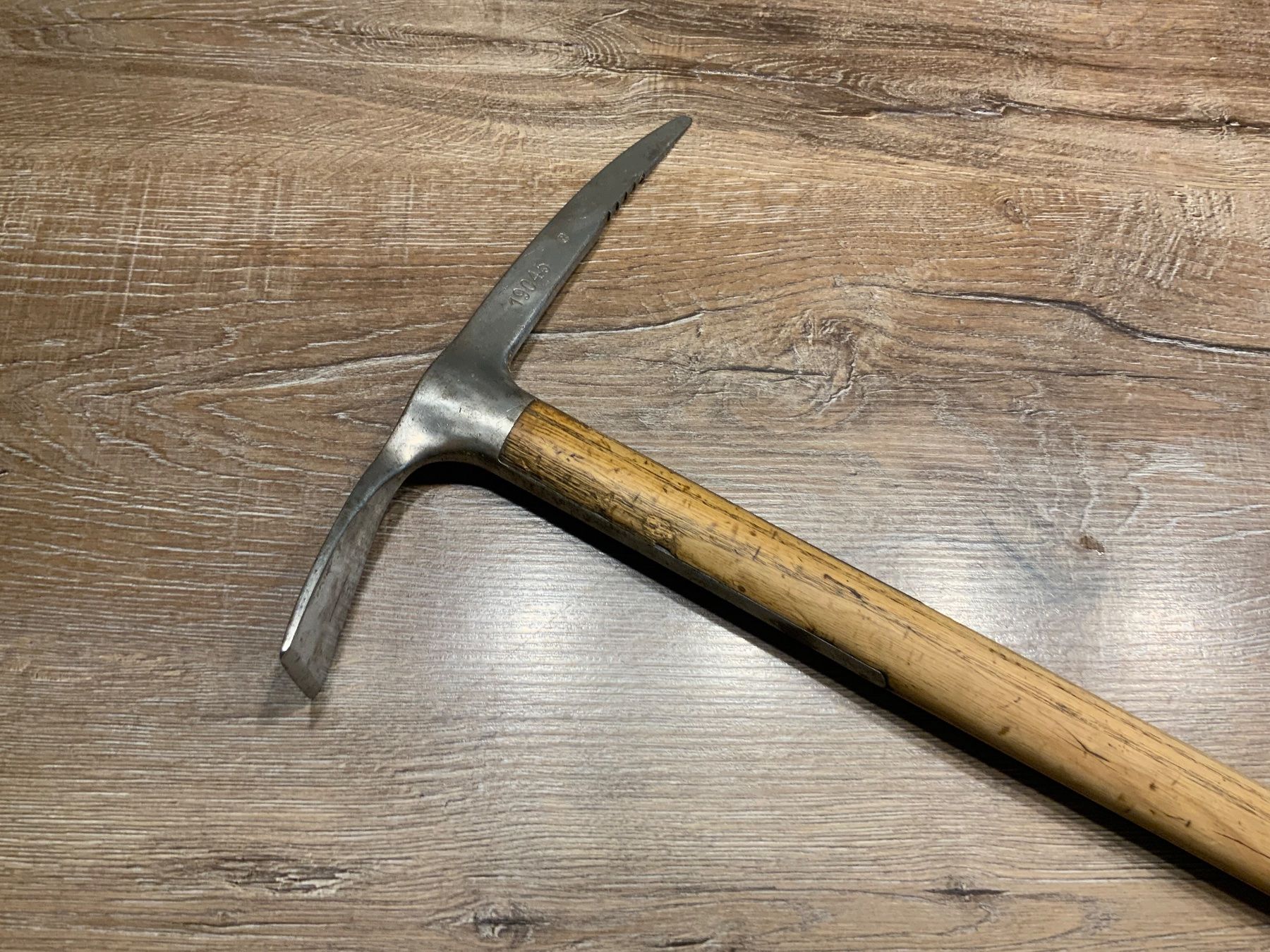 Kletterausrüstungen: Armee Eispickel 1944 Sammlerstuck 19045 – Gebraucht aus Willisau von Minali 4