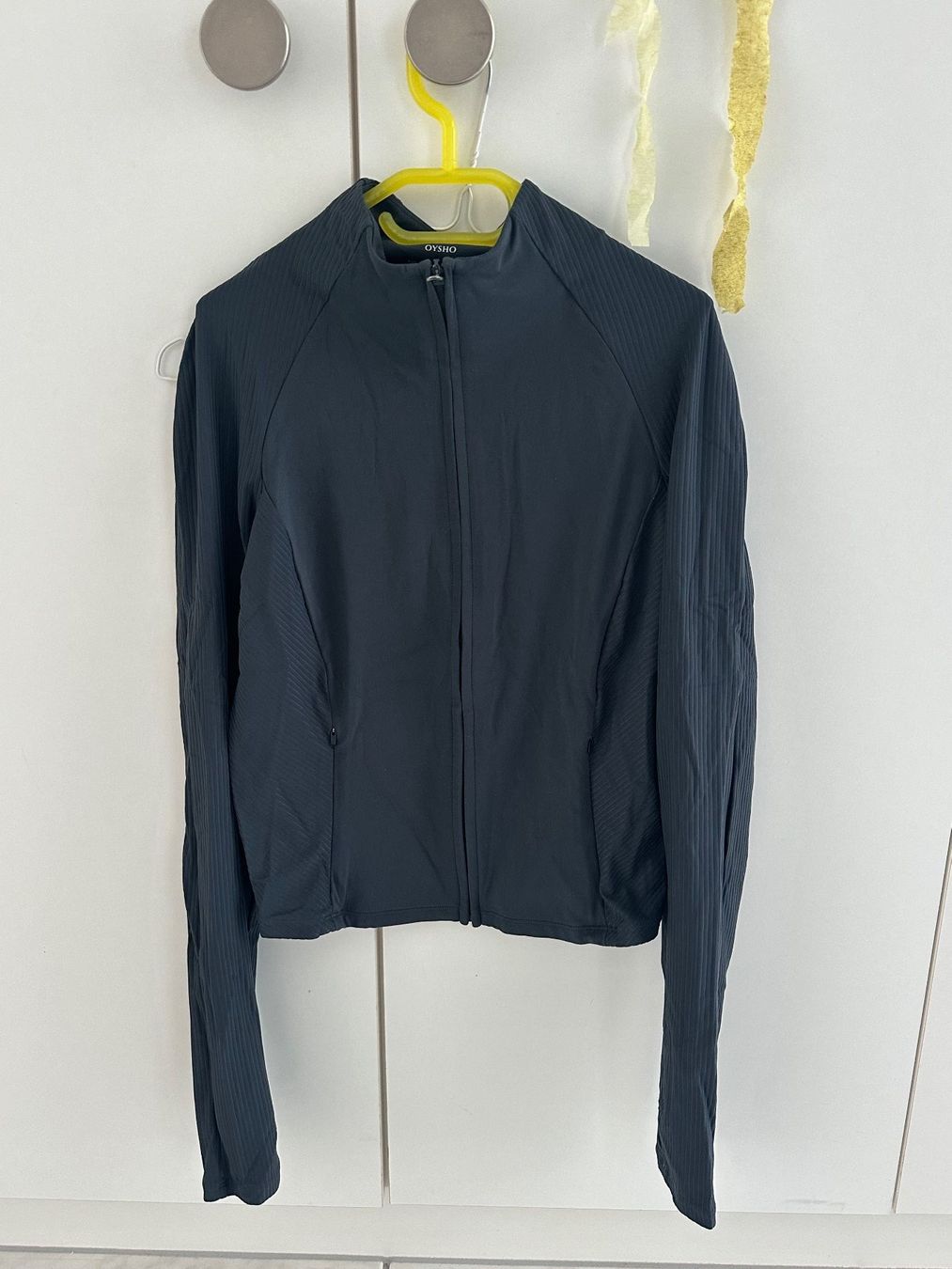 Oysho Giacche: OYSHO Comfortlux rib technical jacket – Usato da Uetikon am See venduto da sop_2ylg 1