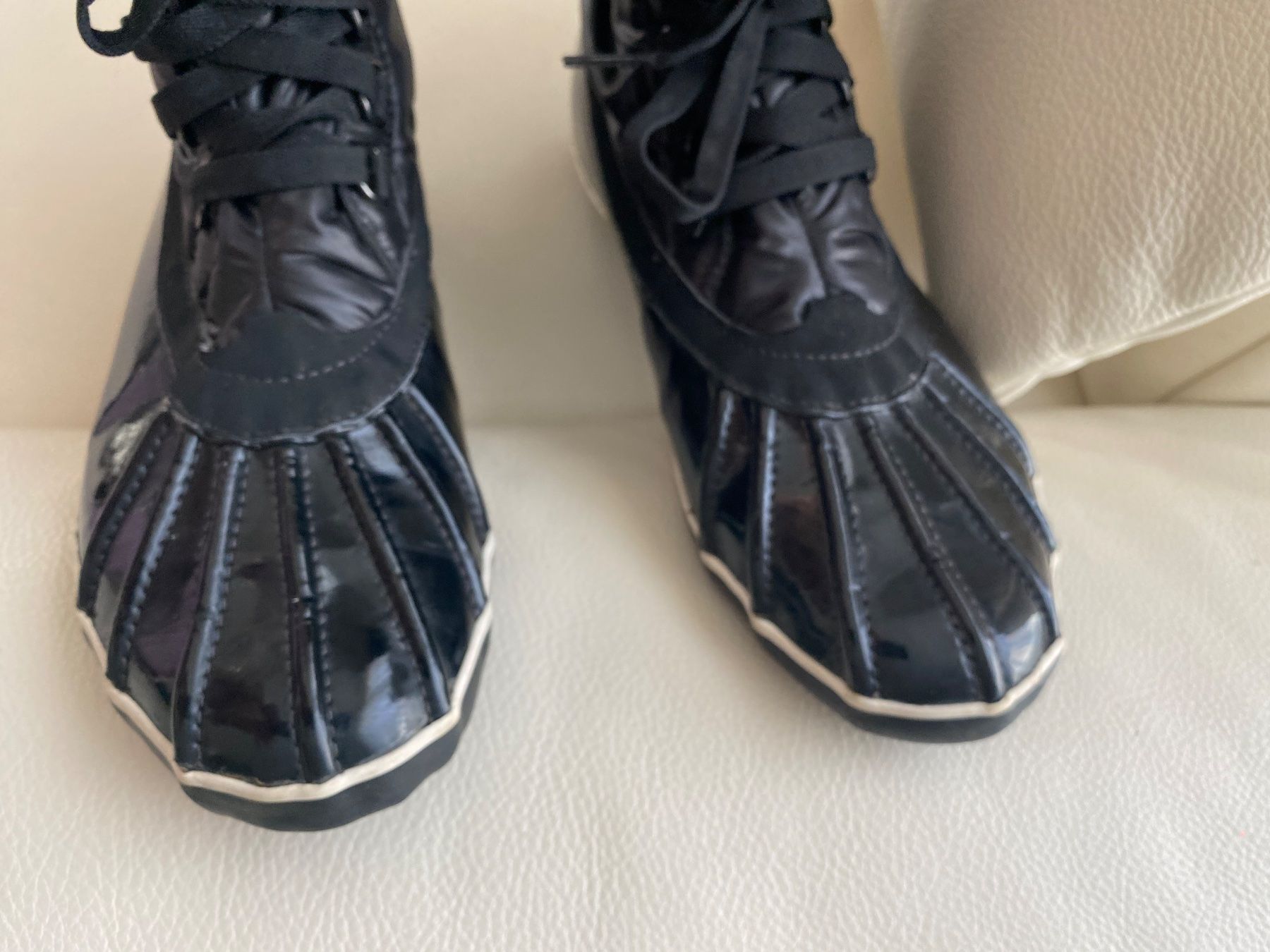 Lacoste Damenschuhe: Extravagante seltene LACOSTE Winter-Stiefeletten, Gr. 38 – Gebraucht aus Winkel von ferrari2022 2