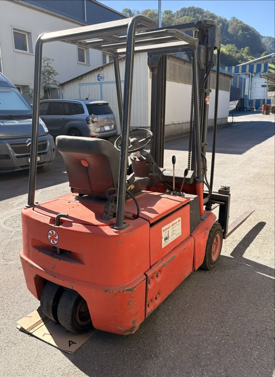 Linde Chariots à fourches & chariots élévateur: Linde E15 Gabelstapler – D'occasion à Ennetbürgen par larsnbr 2