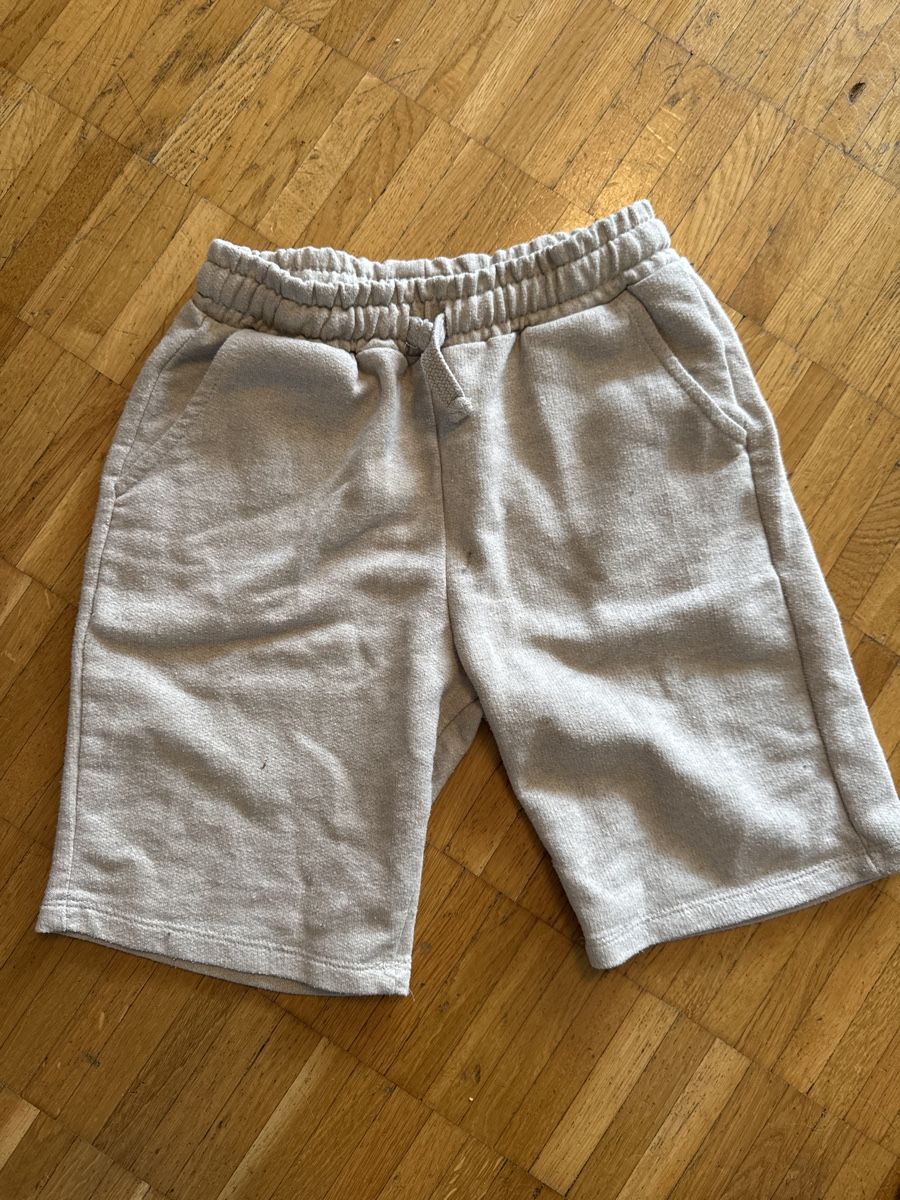 Pantaloni: Coole Shorts Gr. 122/128 – Usato da Glattpark(Opfikon) venduto da cherrytomate 2