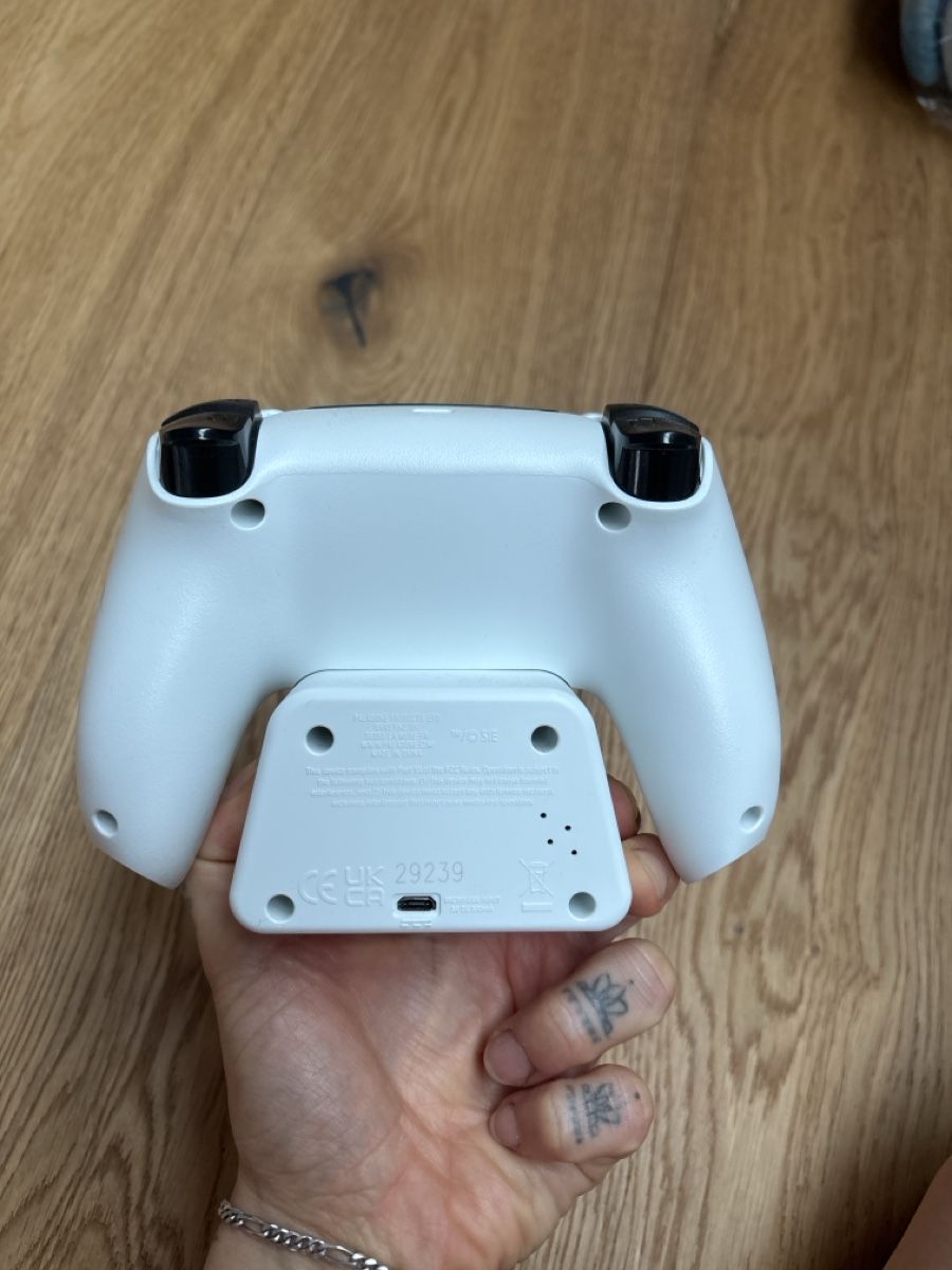 Sveglie: PS5 Controller Wecker ⏰ Weiss-Sch – Usato da Rickenbach ZH venduto da mar_p6sg 2