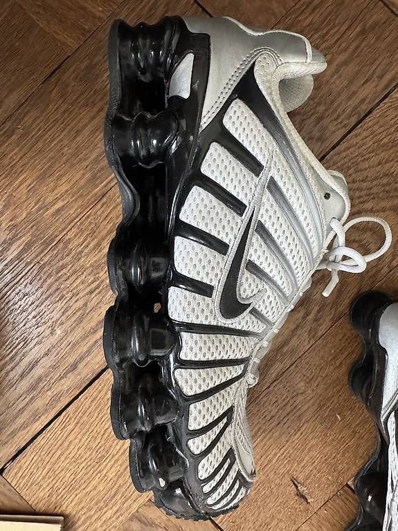 Scarpe da uomo: Nike Shox tl in schwarzweiss – Usato da Bern venduto da emi_rcd5 2