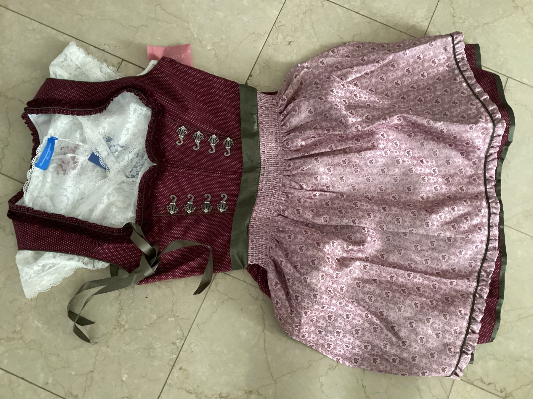 Krüger Vestiti: Krüger Dirndl inkl. Bluse – Nuovo (secondo la descrizione) da Flüelen venduto da ne08