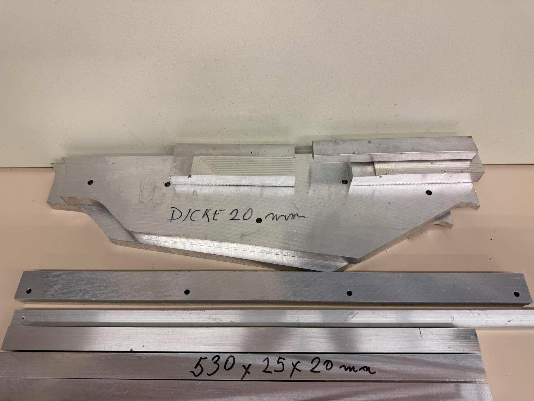 Tous les outils: Aluminium Rohmaterial Reststücke 19 kg – D'occasion à Winterthur par Joe1001 1
