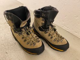 La Sportiva Nepal Trek Gr. 46.5 Bergschuhe Vibramsohle