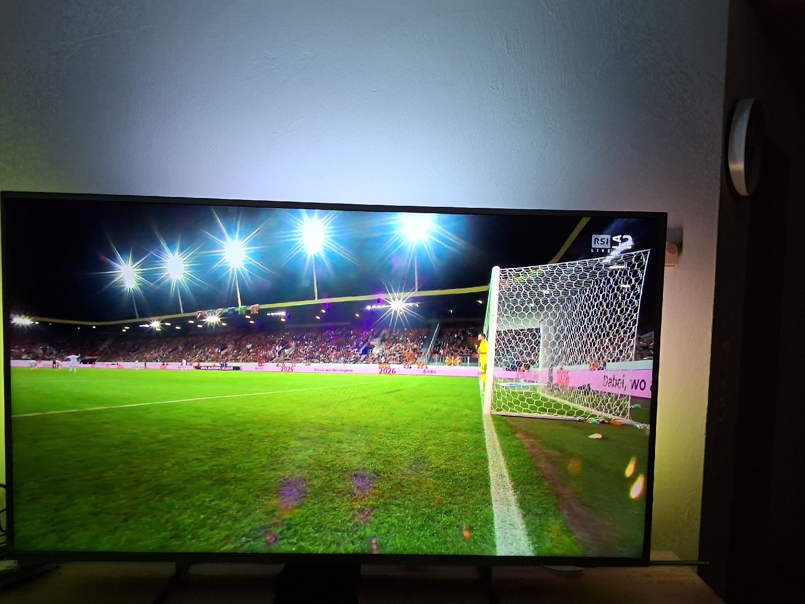 Fernseher: Philips Performance Series 70PUS8545/12 – Gebraucht aus Untervaz von mar_2lgb 2