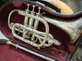 B.Cornet mit Gravur