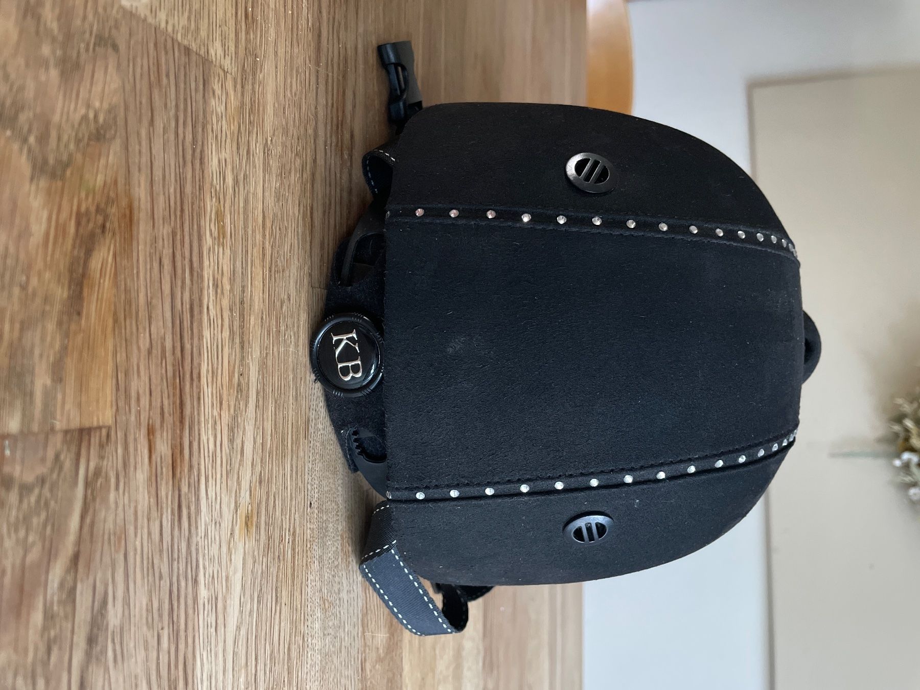 Felix Bühler Helme: Kinderreithelm schwarz mit Glitzersteinen – Gebraucht aus Weesen von Ainarupp 3