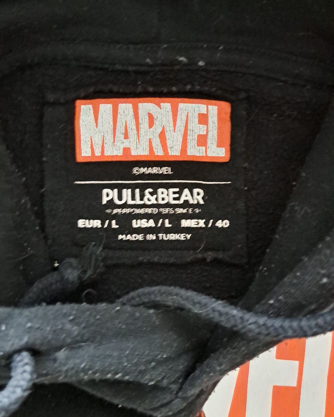 Pull&Bear Maglioni & Felpe: Marvel Hoodie mit Avengers Print – Usato da Frauenfeld venduto da chi_6xhf 3