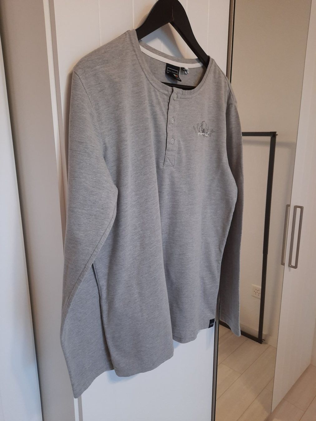 Icepeak Maglioni & Felpe: dünner langarm Pulli Gr. S  / Farbe: uni hellgrau – Usato da Einigen venduto da Pretorius66 4