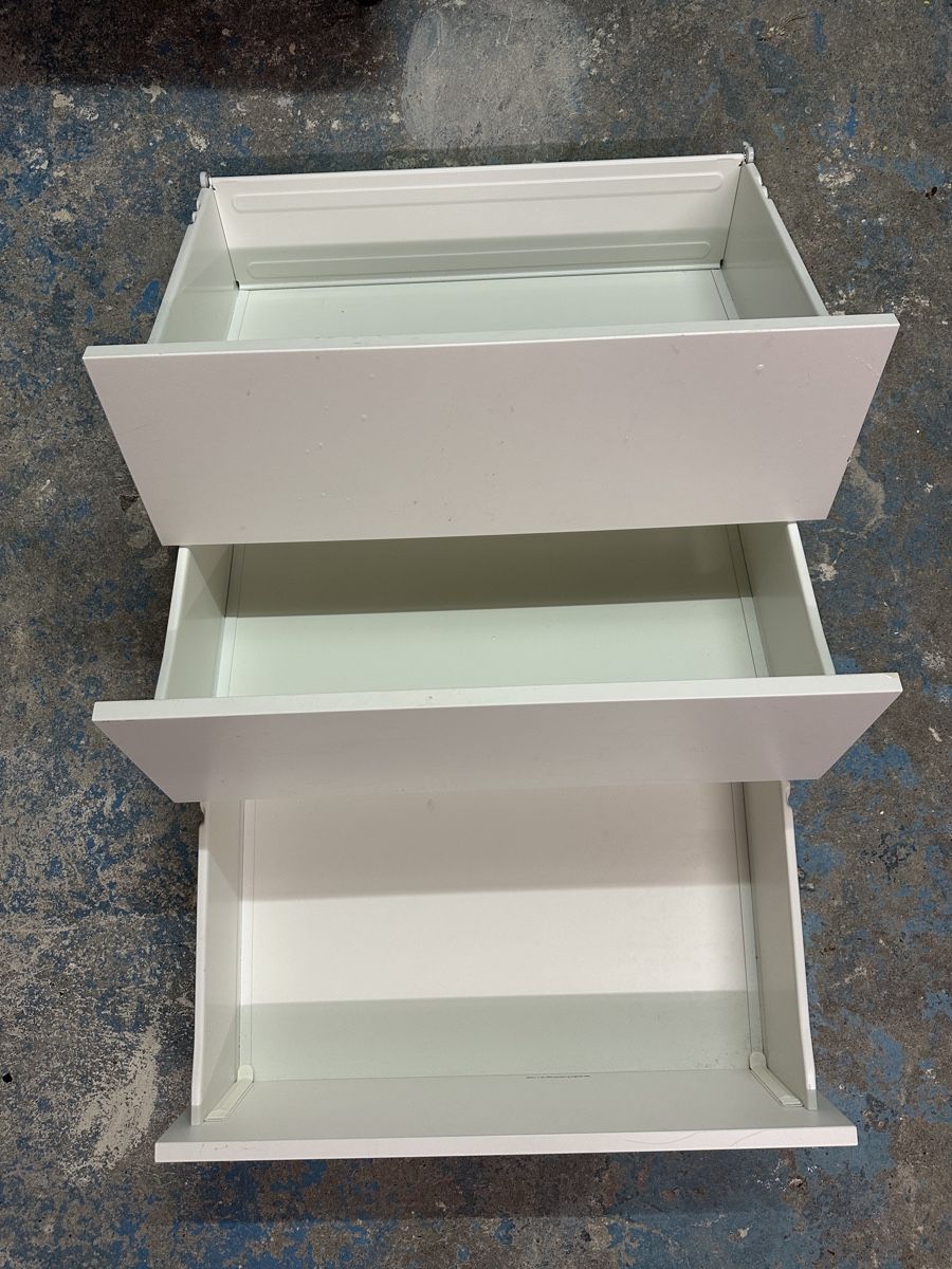 Cassettiere: IKEA Hjaelpa Schubladen – Usato da Safnern venduto da Ramon_Ni 1