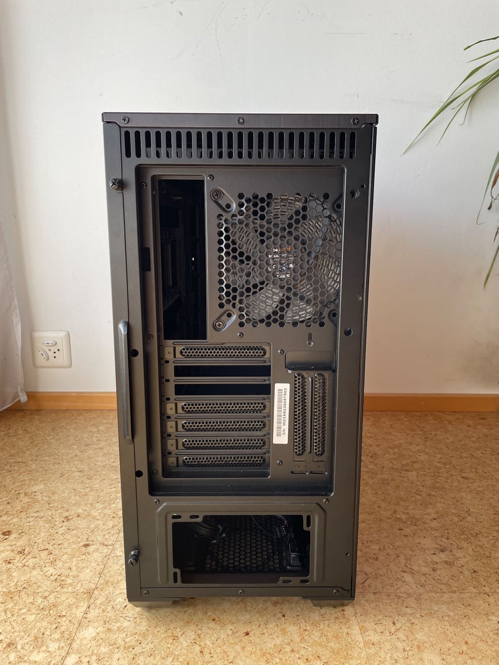 beQuiet! Custodie: be quiet! Dark Base 700 – Usato da Lützelflüh-Goldb venduto da phi_dpr9 1