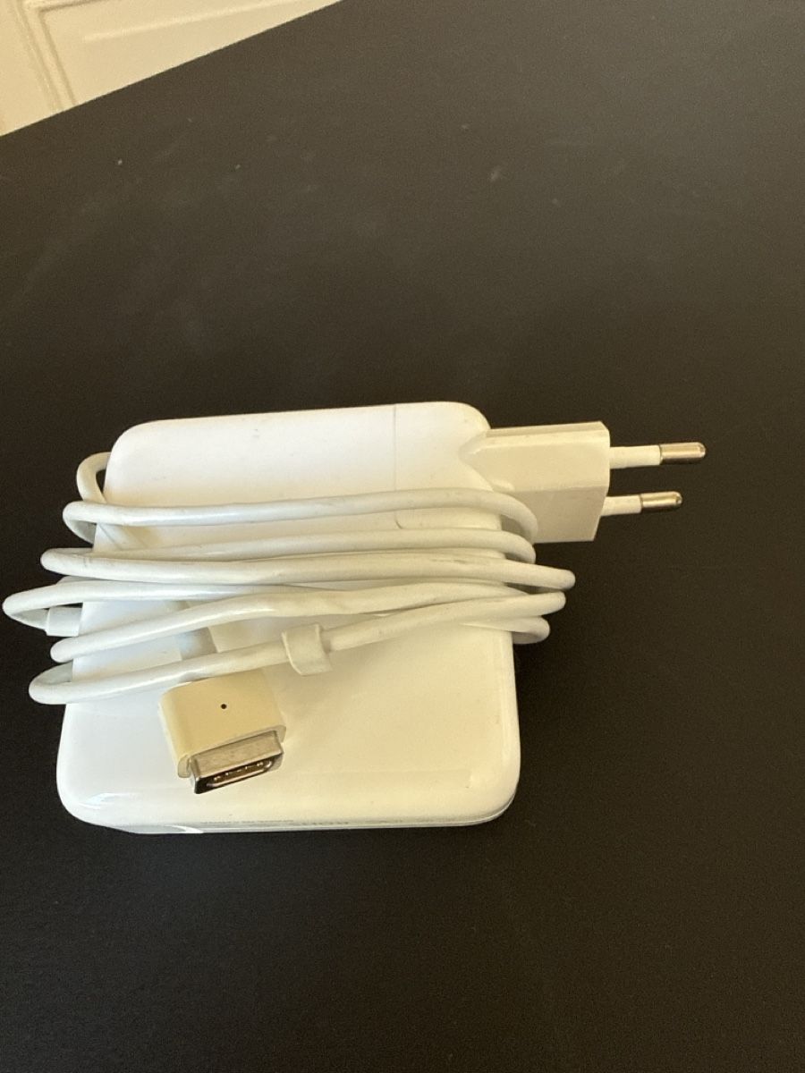 Apple Lecteurs & Adaptateurs: Apple MagSafe Power Adaper 60W – D'occasion à Glarus par Box3