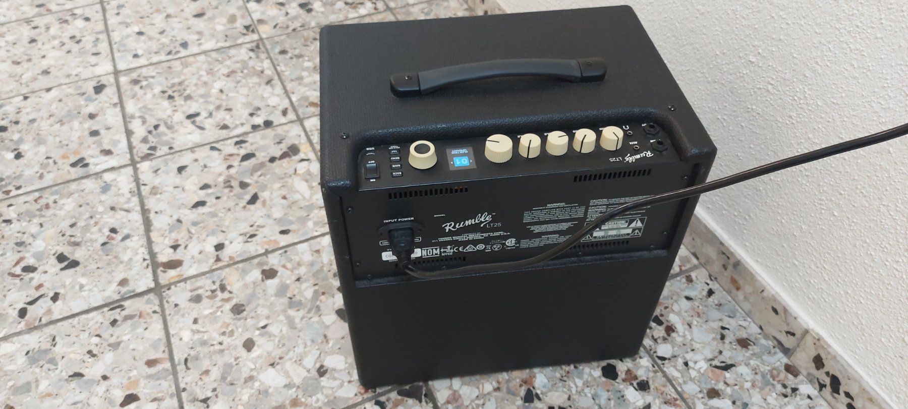 Fender Amplificatori: Fender Rumble LT 25  E-Bass Combo amp.neuwertig – Nuovo (secondo la descrizione) da Glattbrugg venduto da Swissmusik 2