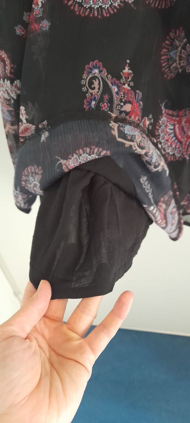 Vestiti: Kleid mit Paisley-Musterr – Usato da Ebikon venduto da dietiker-s 3
