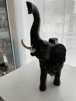 Alter Elefant aus Holz, Glücksbringer, Vintage Stil