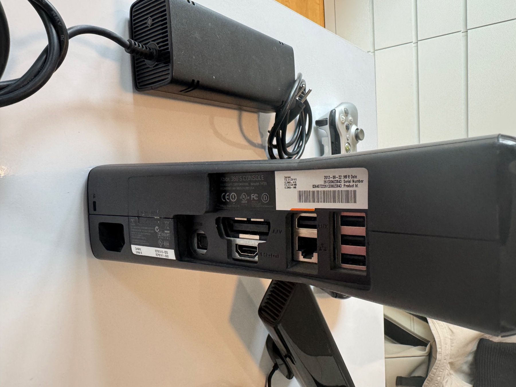 game&watch Console: Xbox 360 Slim - Konsole mit 2 Controller + 5 Spiele – Usato da Pfäffikon ZH venduto da MM8619 4