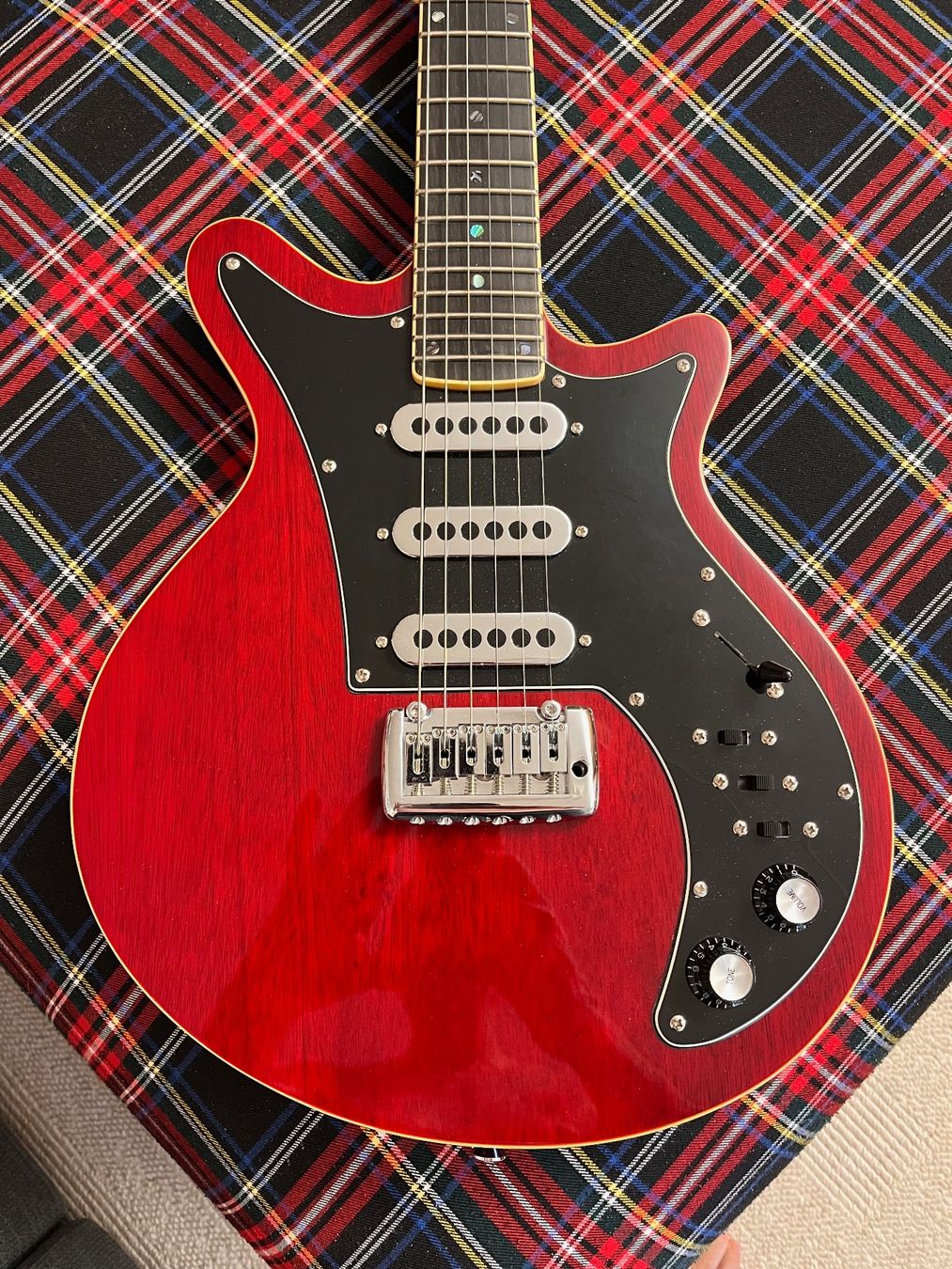 Harley Benton Strumenti musicali: Harley Benton BM-75 Trans Red – Usato da Uster venduto da Wergra 1