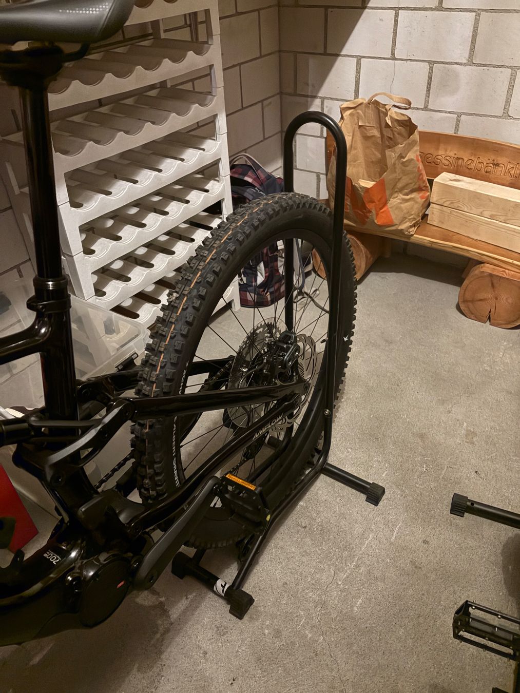 Veloständer: E - Bike Hinterrad Ständer – Neu (gemäss Beschreibung) aus Bassersdorf von Zuerileu6 2