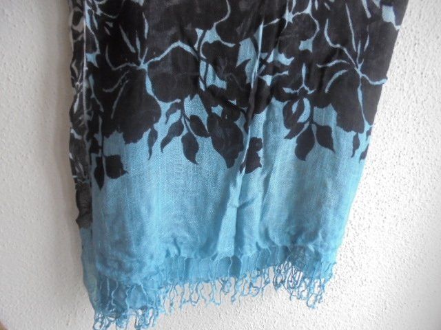 Maddison Foulard & Sciarpe: Schal Maddison, Viskose, NEU – Nuovo (secondo la descrizione) da Hinwil venduto da Glasperlen 3