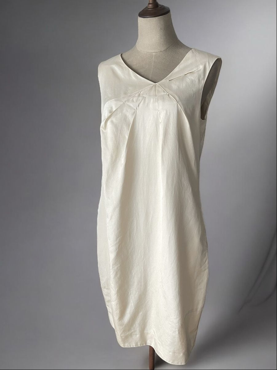 Max Mara Vestiti: Max Mara STUDIO Kleid Creme Beige, Gr. 40 MaxMara Seide – Usato da Zürich venduto da Recode.Fashion