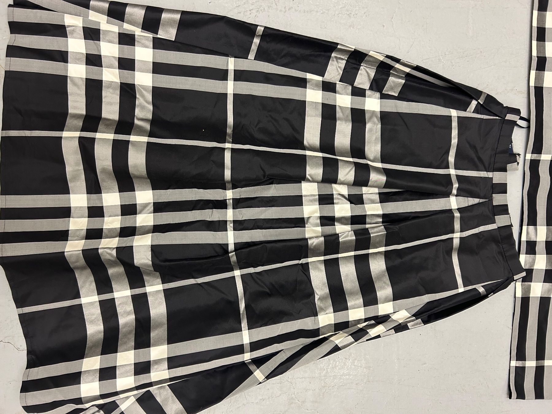 Burberry Röcke: Burberry Rock mit Schleife – Gebraucht aus Bern von floorball_zoro 1