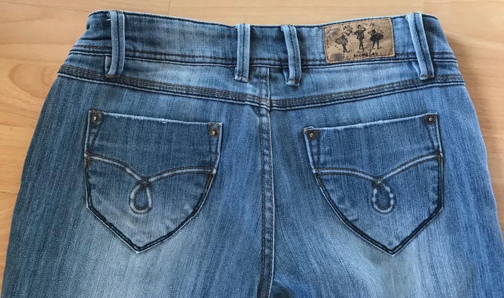 Jeans: Kurze Blue Jeans – Usato da Biel/Bienne venduto da SandraDG 2
