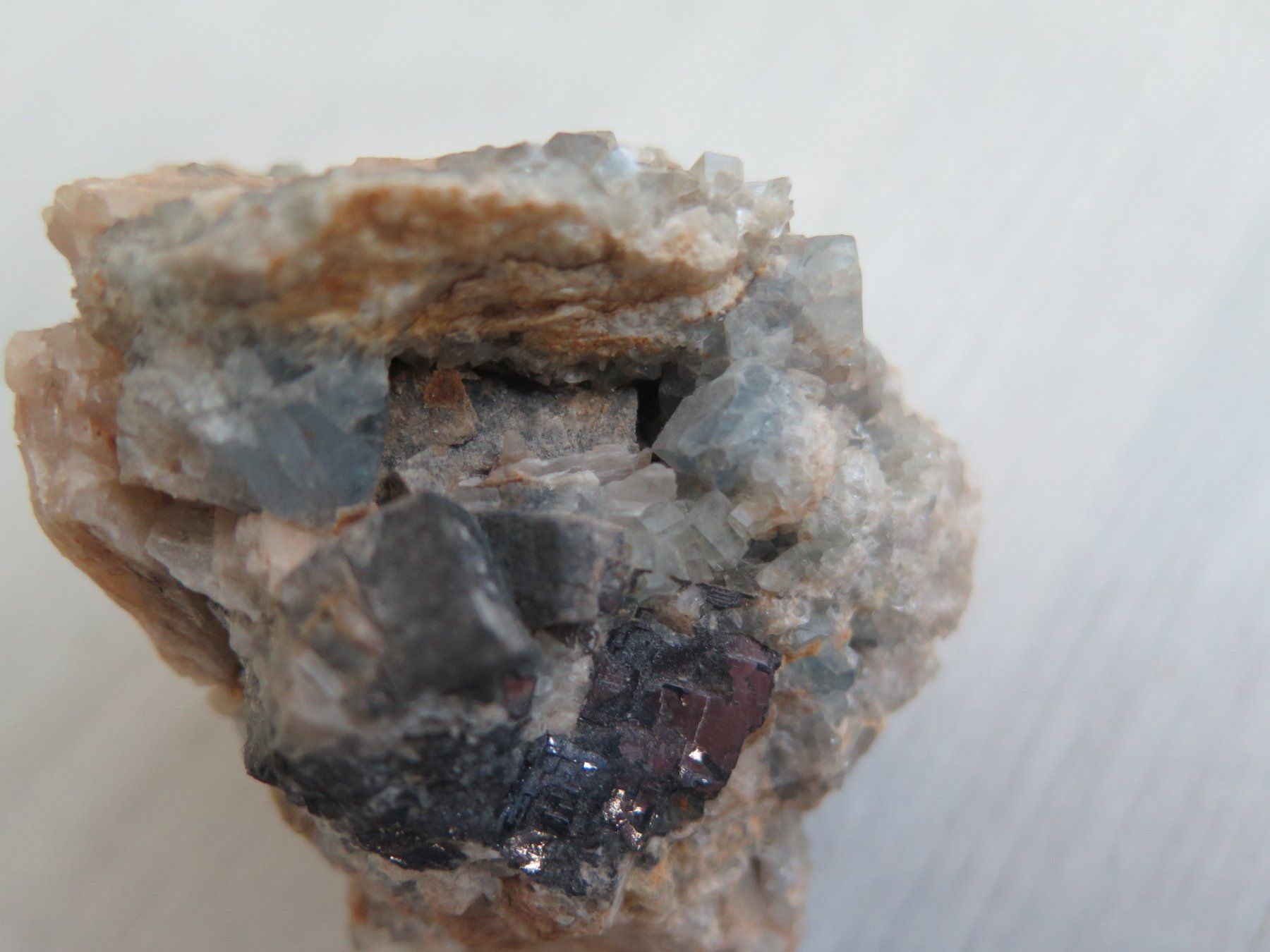 Minerali & Pietre curative: Fluorit auf Quarz von USA – Usato da Schaffhausen venduto da Yamakana51L8736OQ8 1