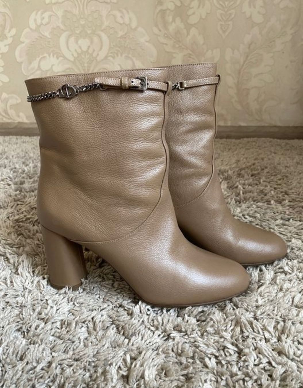 Dior Scarpe da donna: Stiefel Dior Paris, boots, schuhe original – Nuovo (secondo la descrizione) da Zell LU venduto da AliAli24