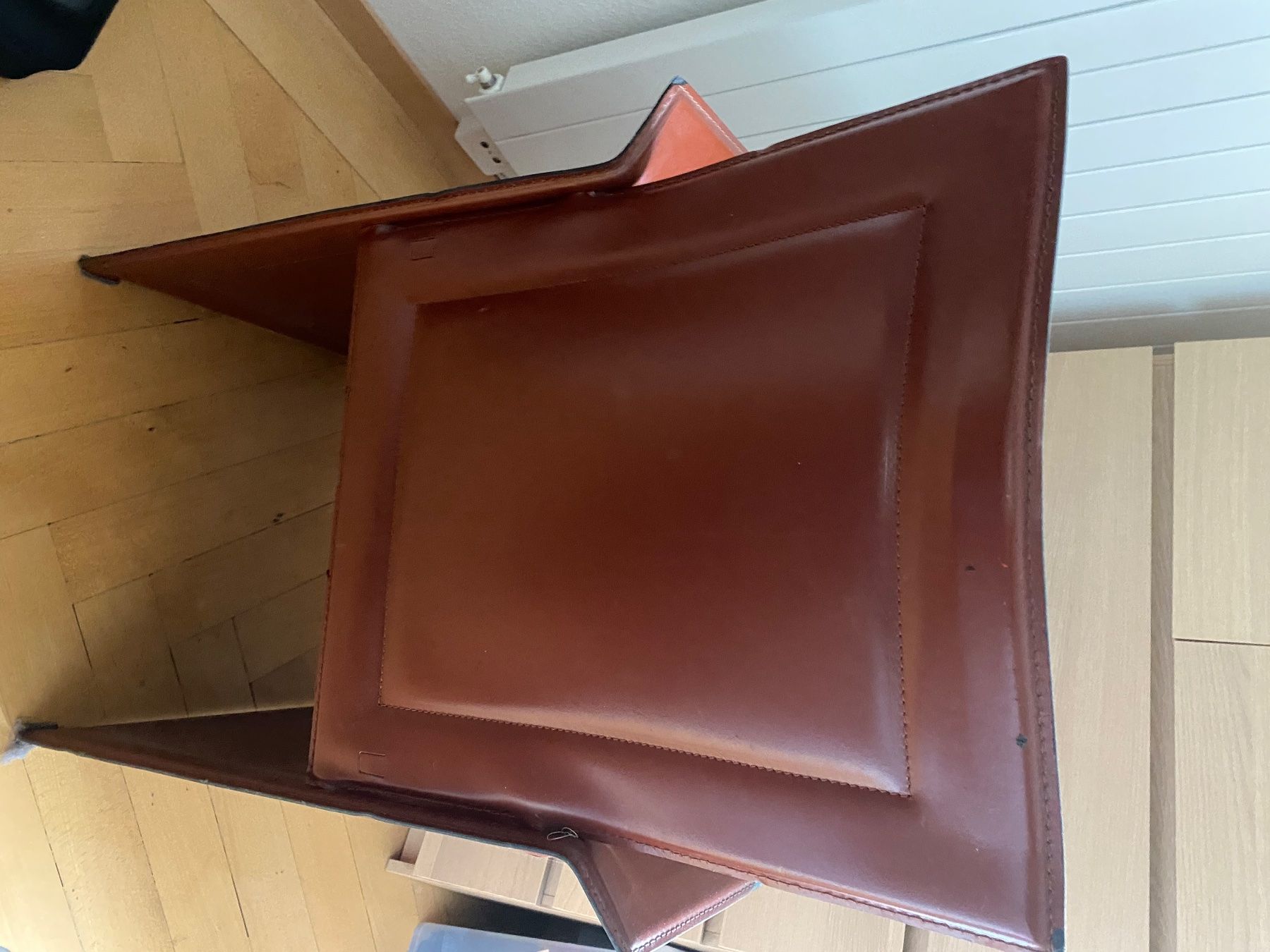 Stühle: Chaise design italienne. Avec defauts – Gebraucht aus Küssnacht am Rigi von CALIFRASQUI 1