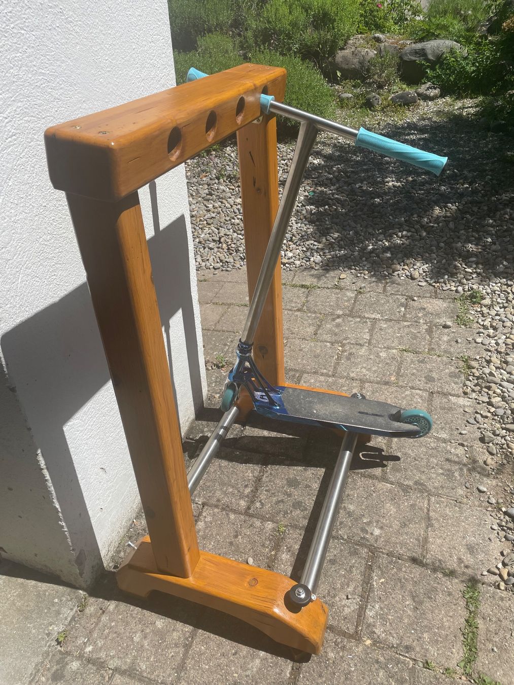 Altro in Decorazioni & Accessori: Ständer Kickboard Scooter – Usato da Wettswil venduto da FlowState