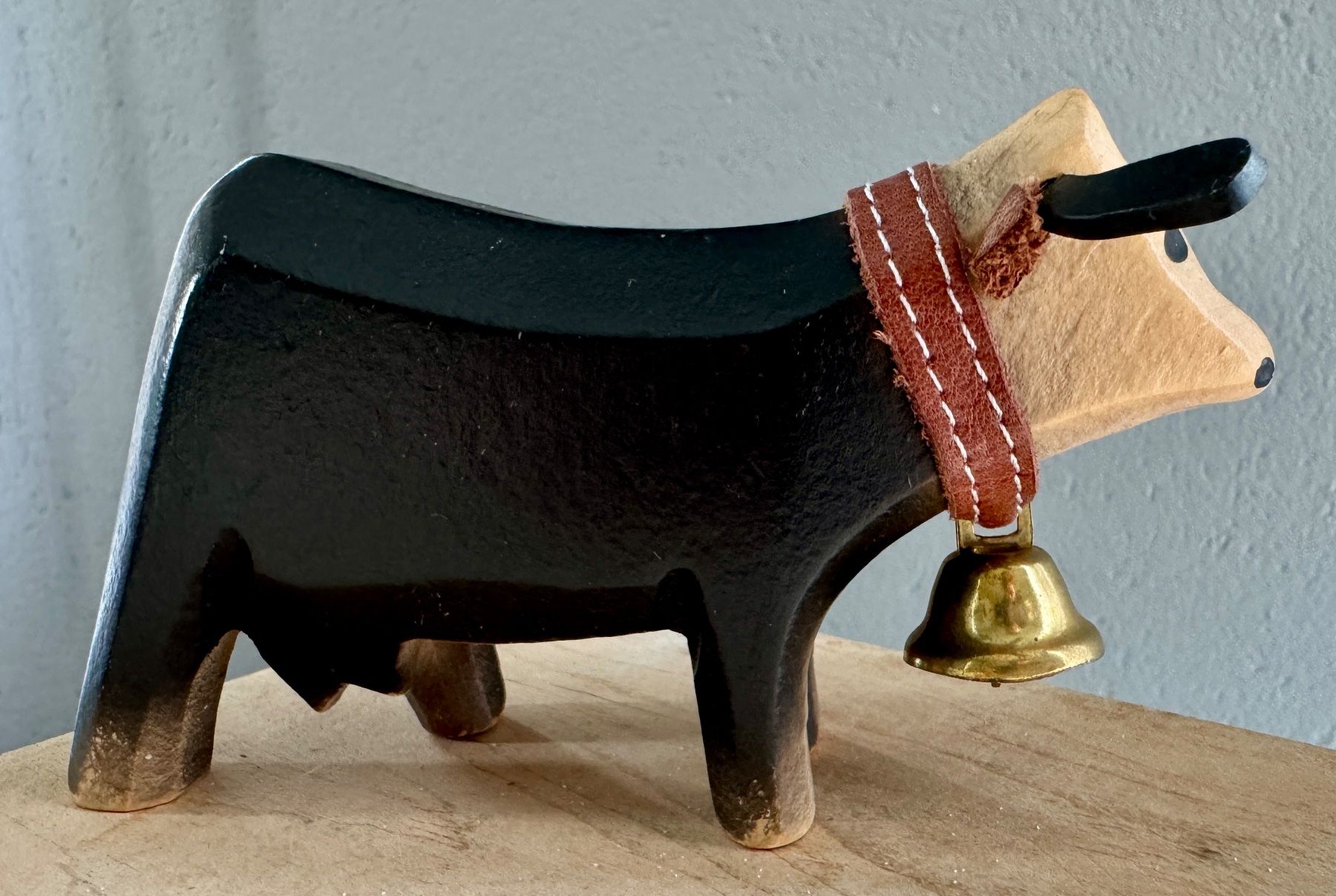 Figuren: Alte geschnitzte Holzkuh Kuh Holz – Gebraucht aus Rothrist von Luckywinner 3
