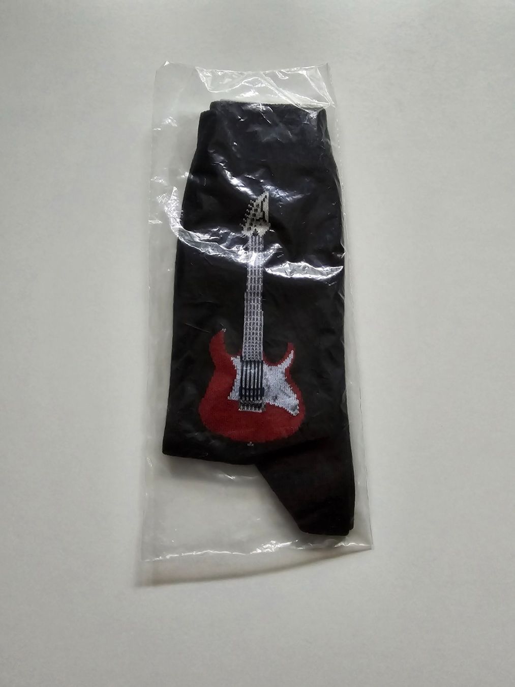 Calze: Socken Gitarre 43-45 NEU – Nuovo (secondo la descrizione) da Dättlikon venduto da Wundertuete_