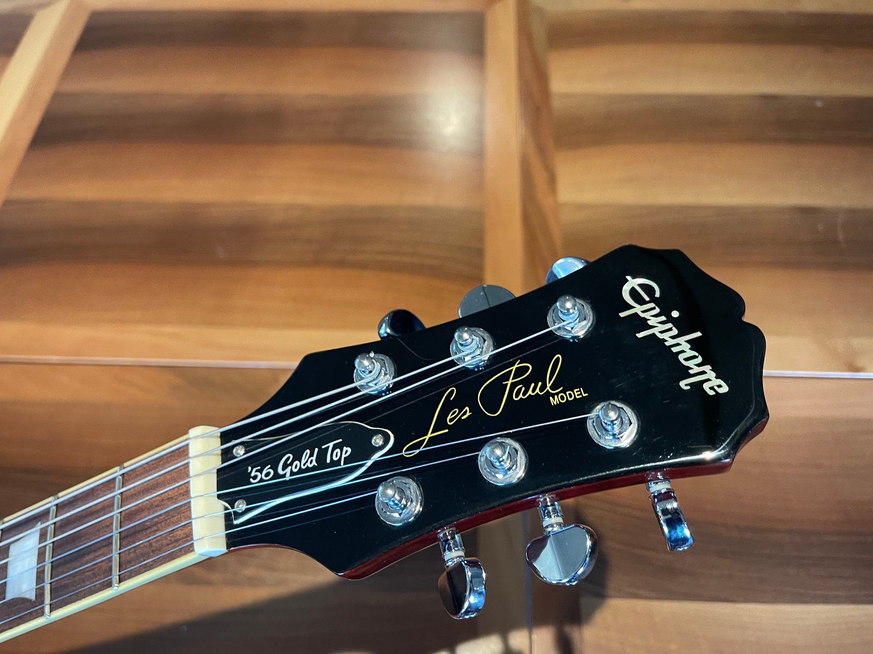 Epiphone Strumenti musicali: EPIPHONE Les Paul '56 Gold Top E-Gitarre inkl. Koffer – Usato da Kaiserstuhl AG venduto da GTM-Kaiserstuhl 2