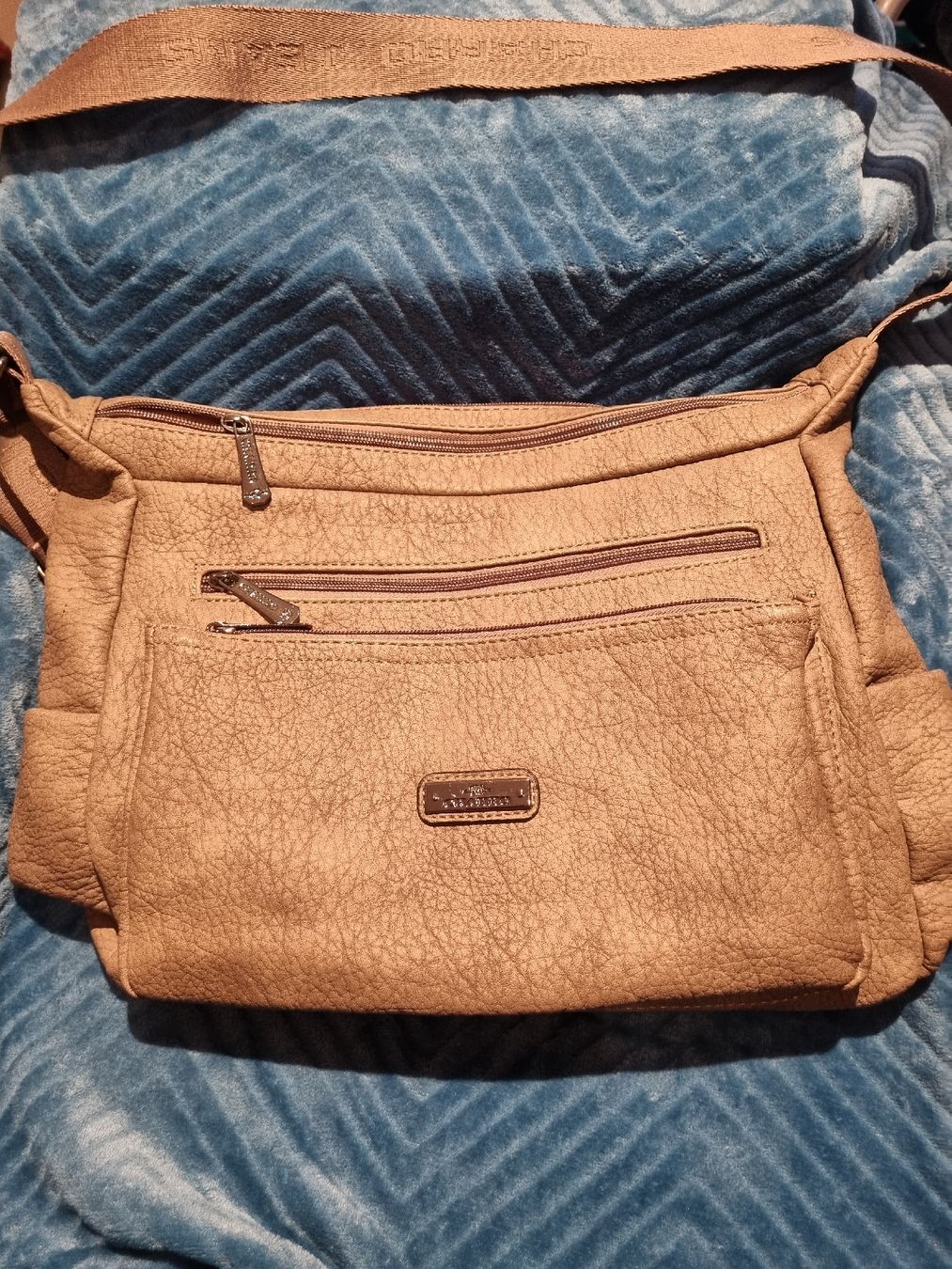 Taschen für Damen: Umhängetasche NEU – Neu (gemäss Beschreibung) aus Aesch BL von mutti04