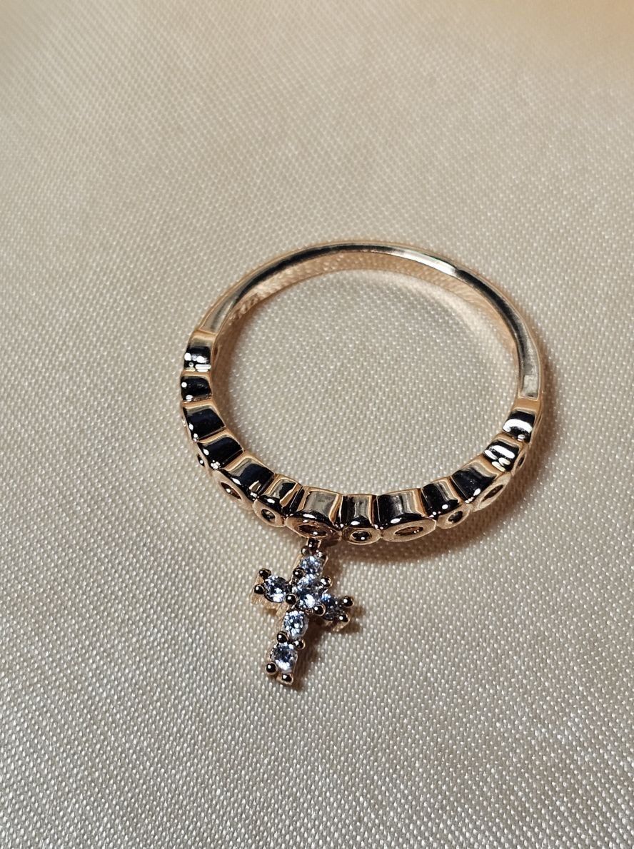 Anelli: Stilvoller goldener Ring mit Kreuz Gr. 7.5 – Nuovo (secondo la descrizione) da Grenchen venduto da dar_6d52 1