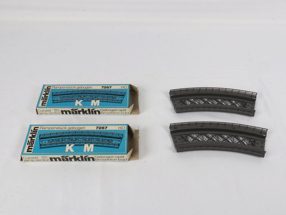 Märklin Rampenstück Gebogen 145mm - 2er-Set Für Spur Z Modellbahn