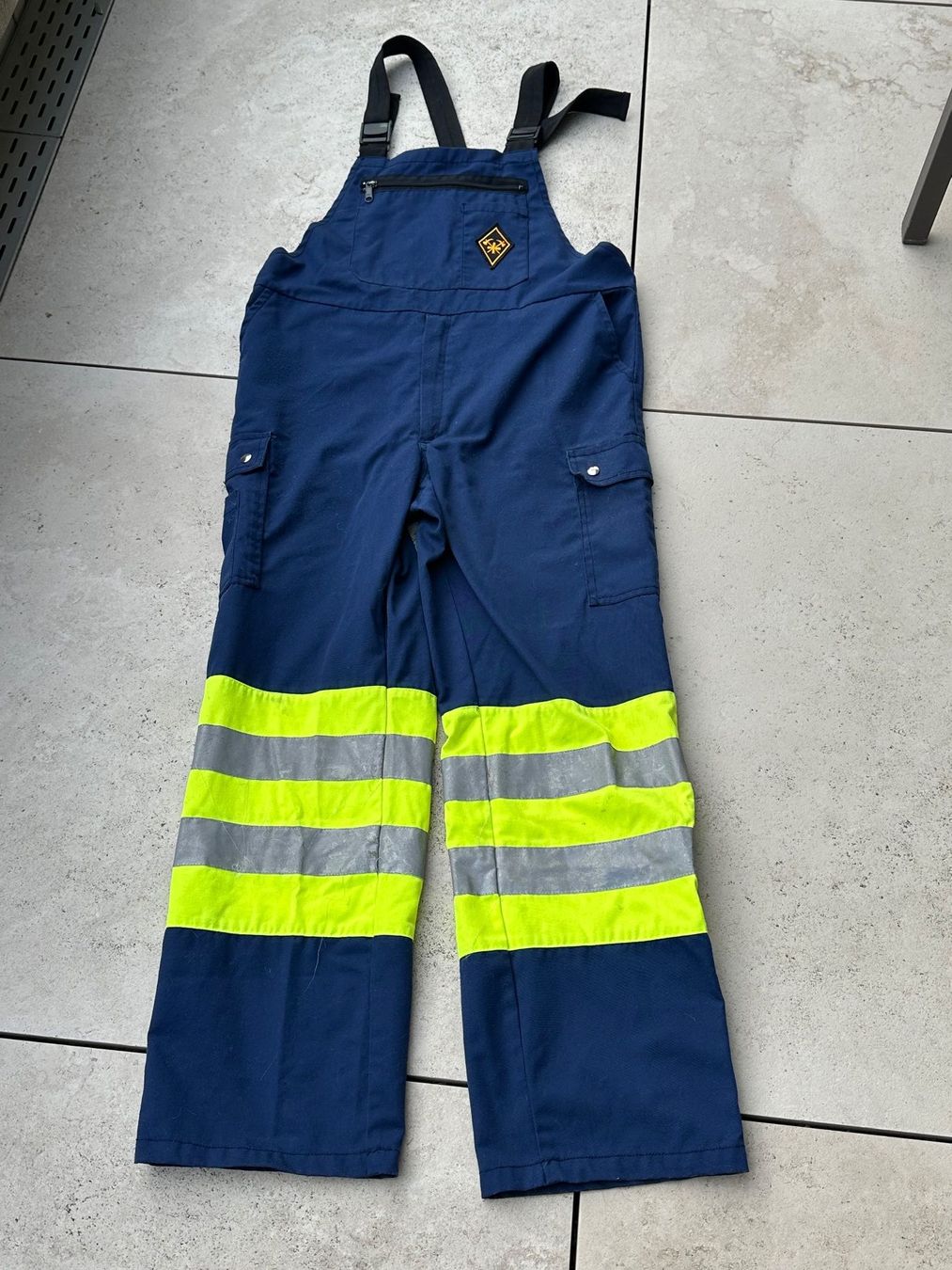 Pantalons: Latzhose "Feuerwehr" – D'occasion à Untersiggenthal par Laterne62