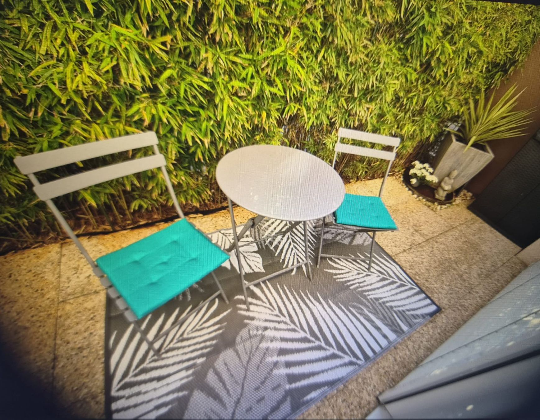Sedie: Table + Deux chaises+2 Coussins (2025) MARQUE "HESPÉRIDE" – Usato da Etoy venduto da MyStyleMyMode